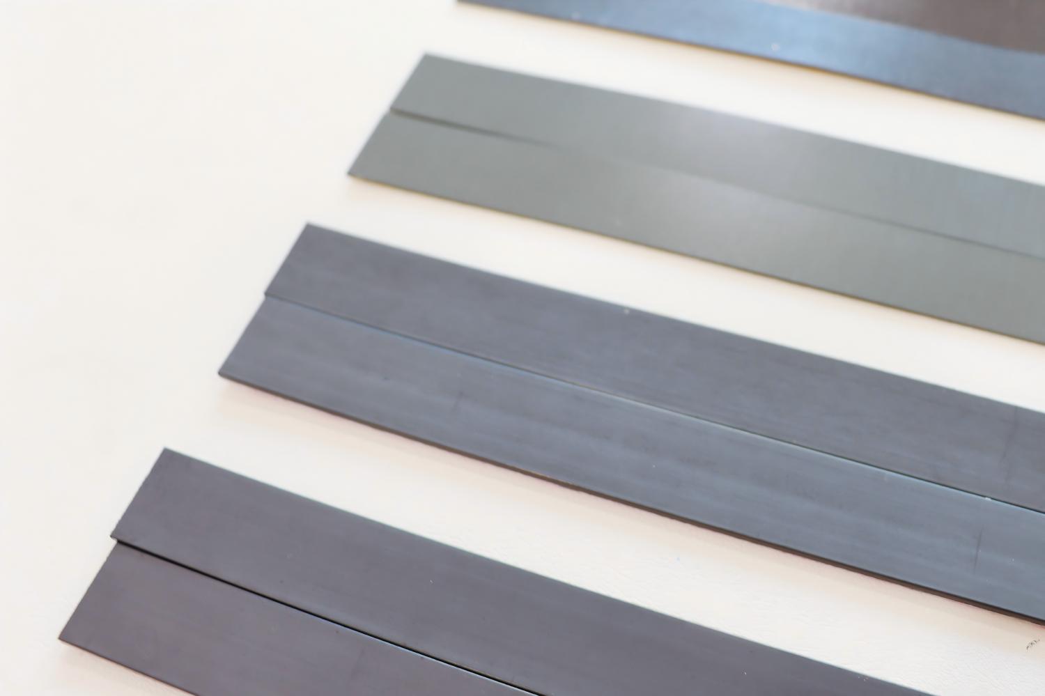 What’s the Difference Between Ferrite, NdFeB, and SmFeN Flexible Rubber Magnets?